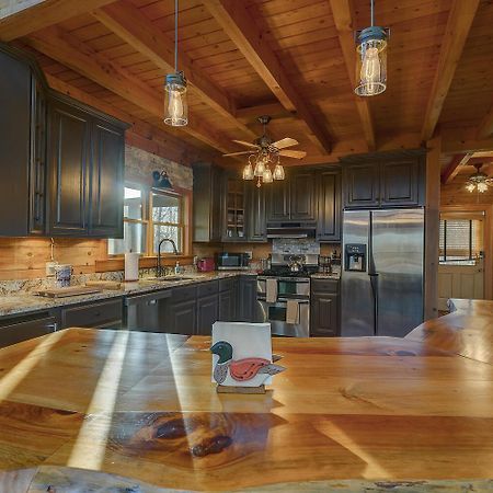 Blue Ridge Bliss- Spacious Cabin, Pets, Hot Tub! Exteriér fotografie