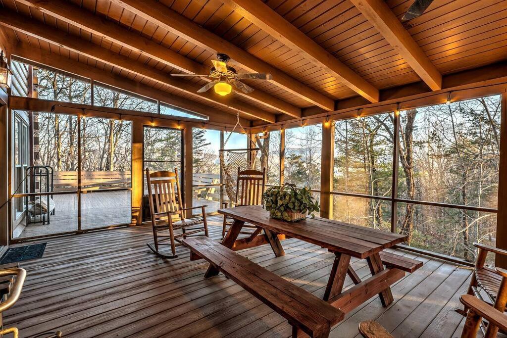 Blue Ridge Bliss- Spacious Cabin, Pets, Hot Tub! Exteriér fotografie