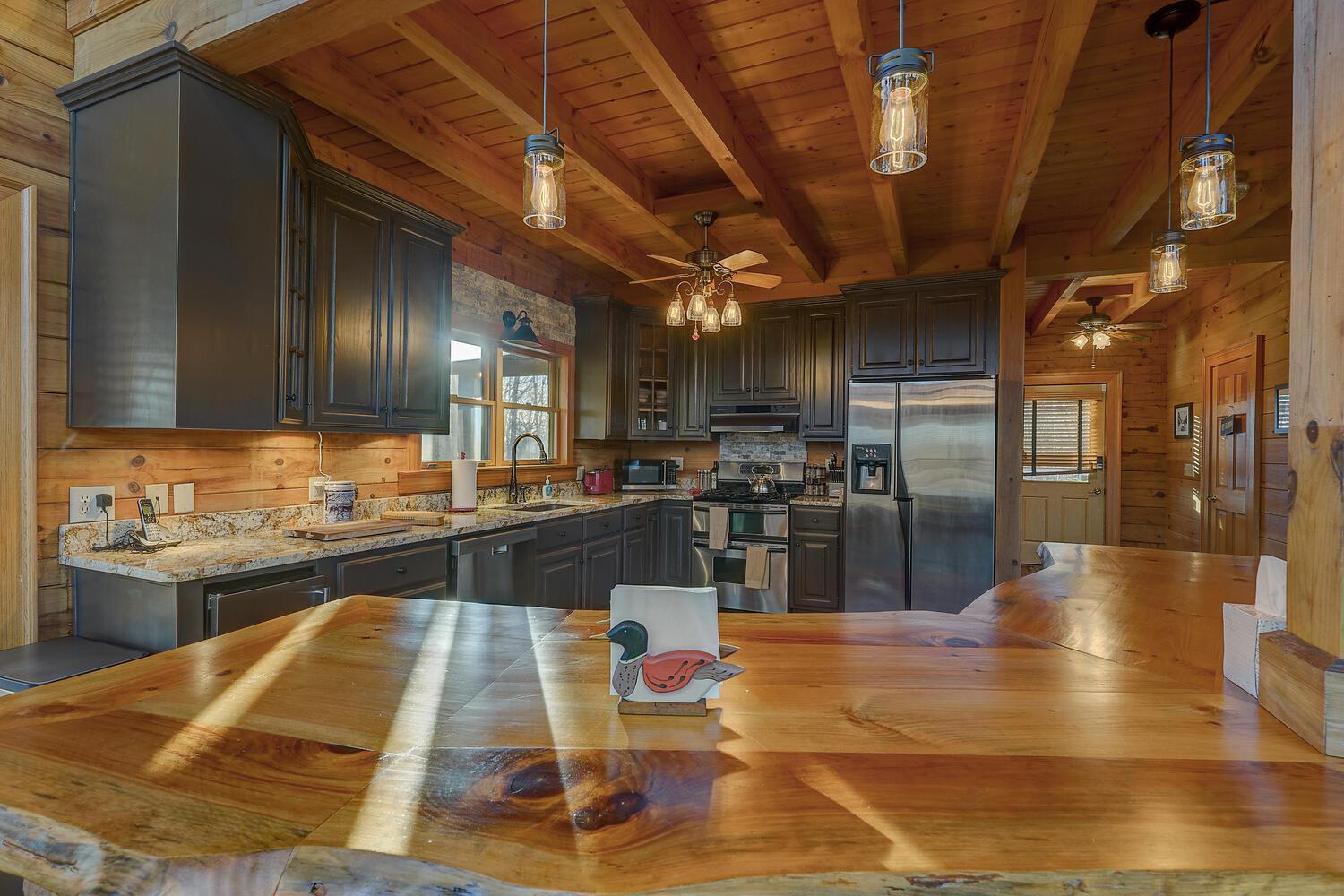Blue Ridge Bliss- Spacious Cabin, Pets, Hot Tub! Exteriér fotografie